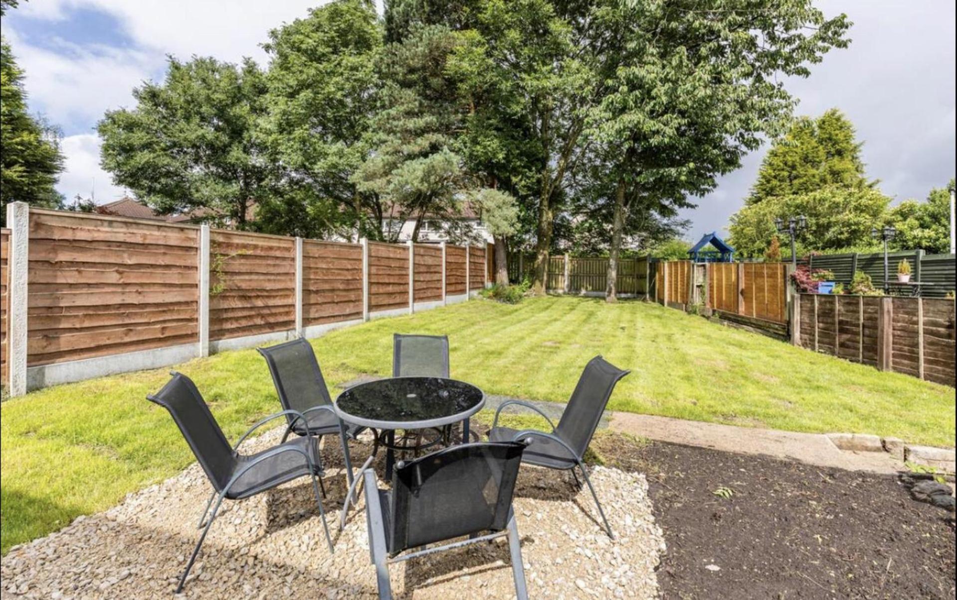 Come & Unwind In Charming 5 Bed House In Blackburn المظهر الخارجي الصورة