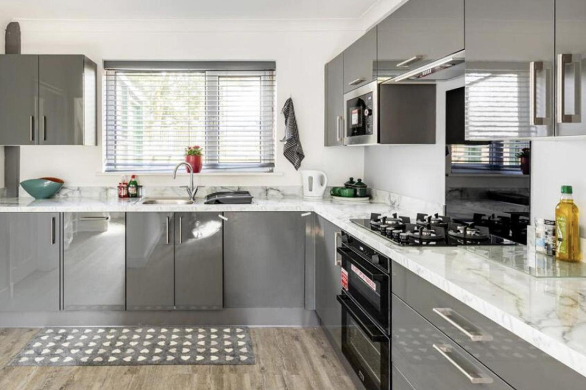 Come & Unwind In Charming 5 Bed House In Blackburn المظهر الخارجي الصورة